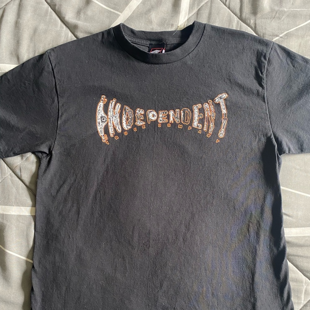 Independent Tee